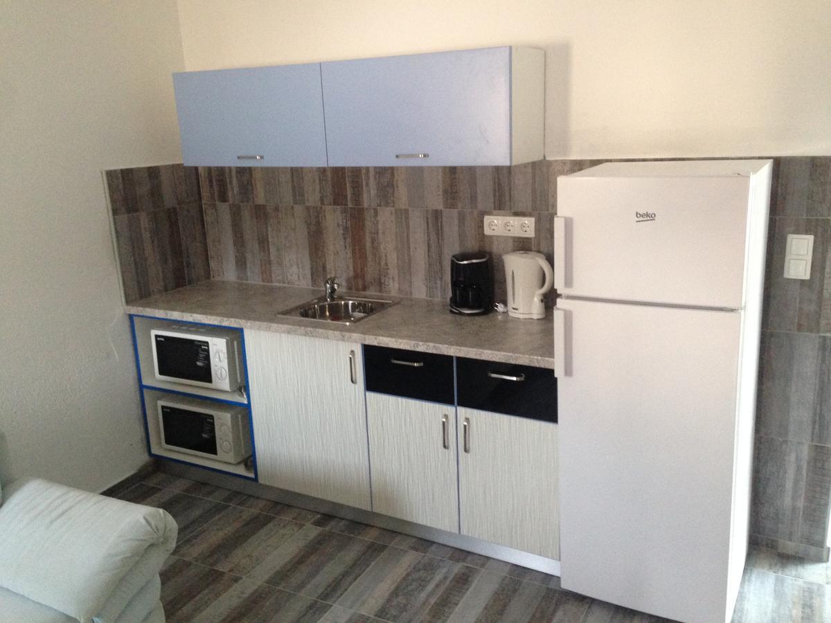 Chill Out Beach Apartments Trogir Exterior foto