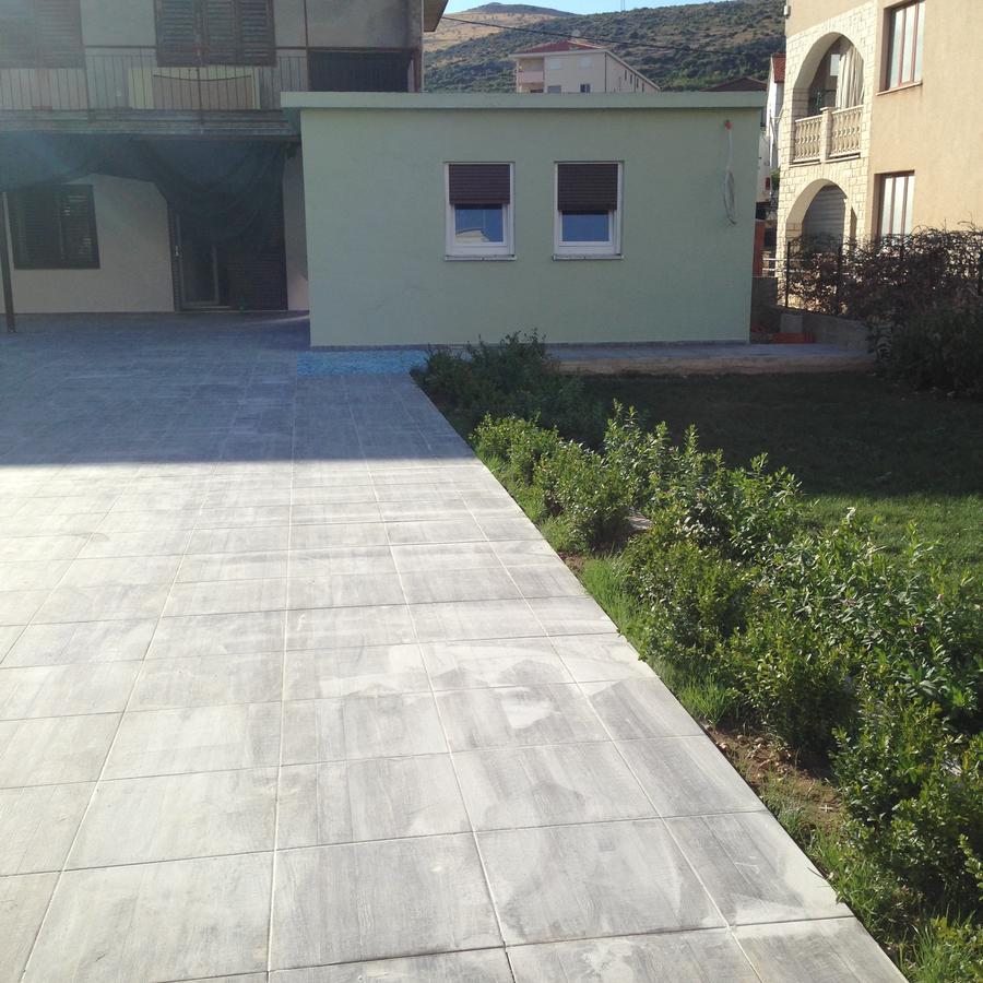 Chill Out Beach Apartments Trogir Exterior foto