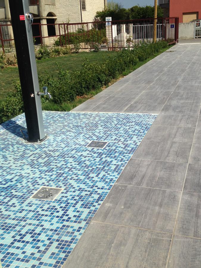 Chill Out Beach Apartments Trogir Exterior foto
