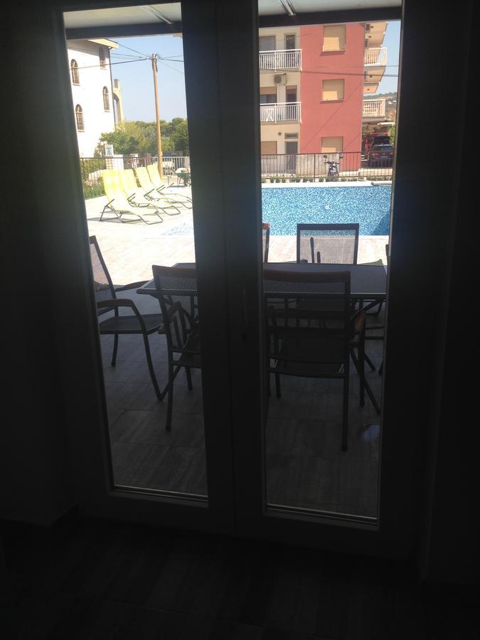 Chill Out Beach Apartments Trogir Exterior foto